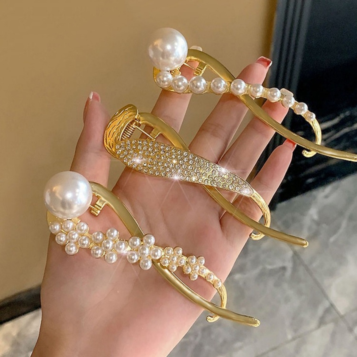 Elegant Glitter Pearl Hair Cli - Korean Lifestyle & Kids Boutique review and price